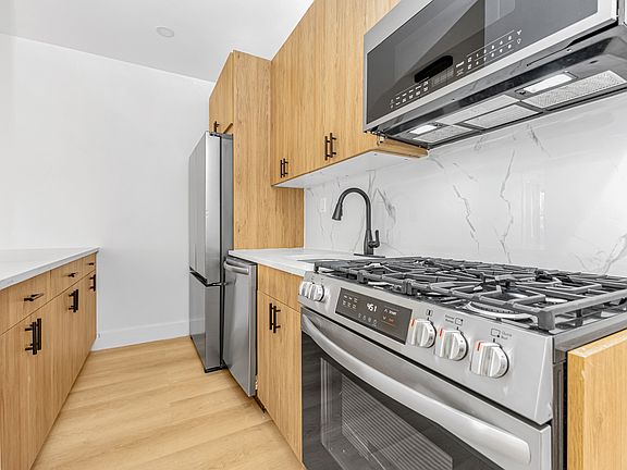 2nd image of 161 W 54th St #1301A