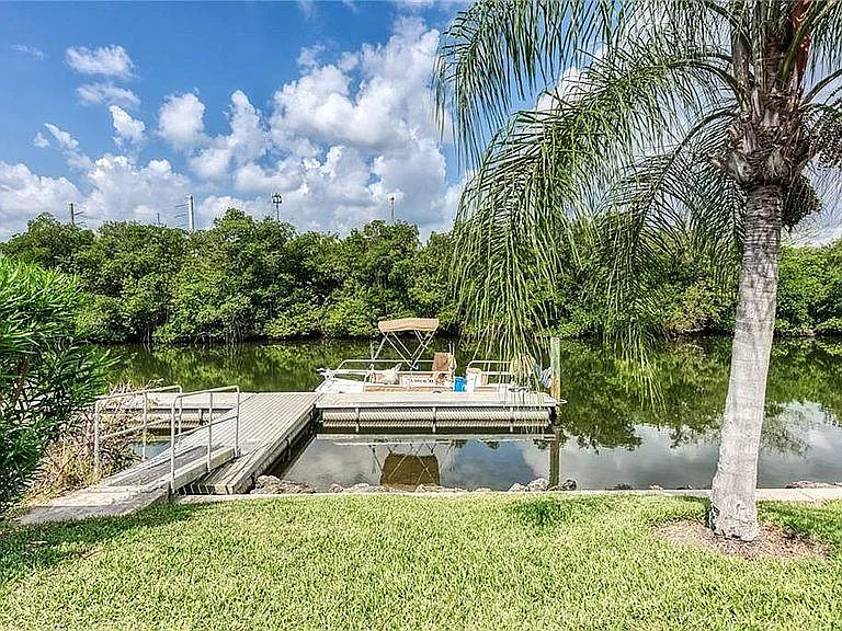 Photo 2 of 15 - 1815 Robalo Dr #106C - Vero Beach, FL Building Photo - 1815 Robalo Dr #106C