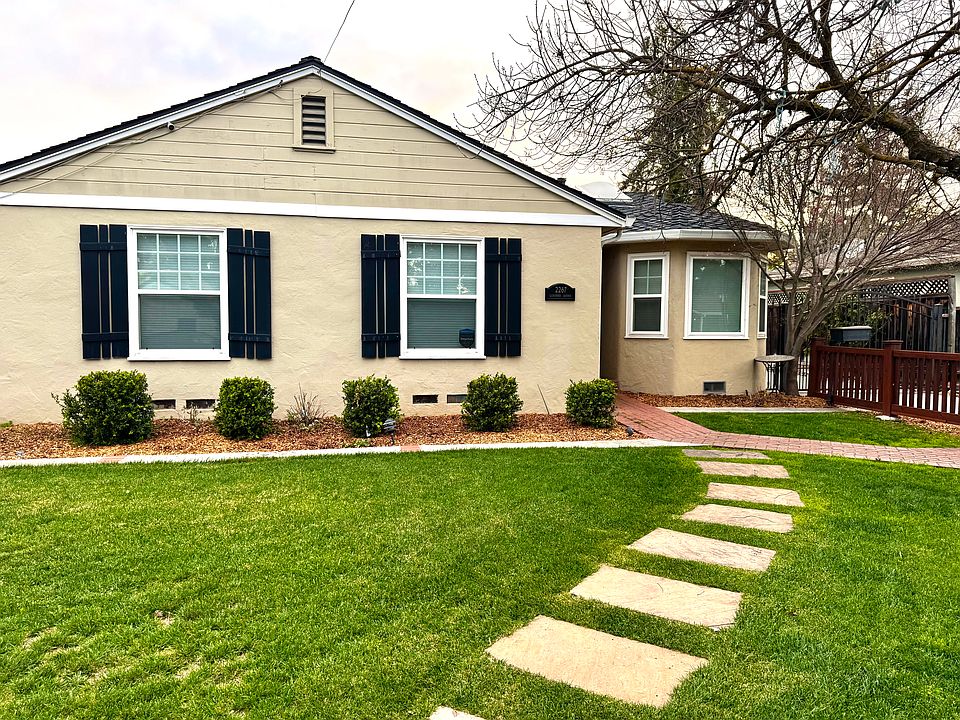 1st image of 2267 Lansford Ave