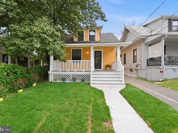 3808 33rd St, Mount Rainier, MD 20712