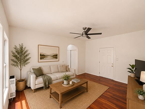 5th image of 1427 N Kingsley Dr APT 108
