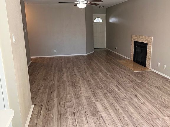 3rd image of 9426 Valley Bend