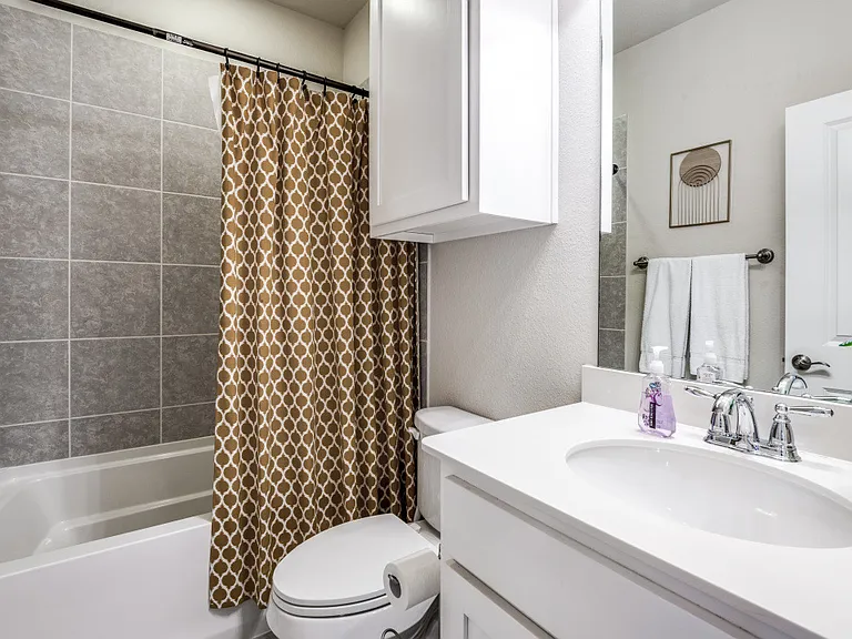 4654F Rhett Ln — Photo 19
