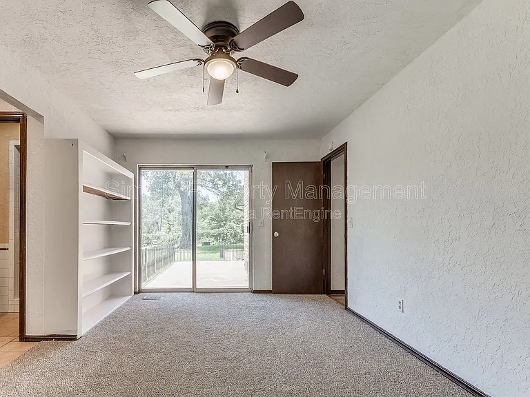 18916 Dave Dr — Photo 17