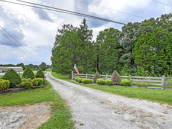 2nd image of 3744 Murfreesboro Rd
