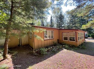 110 Club House Cir, Pocono Pines, PA
