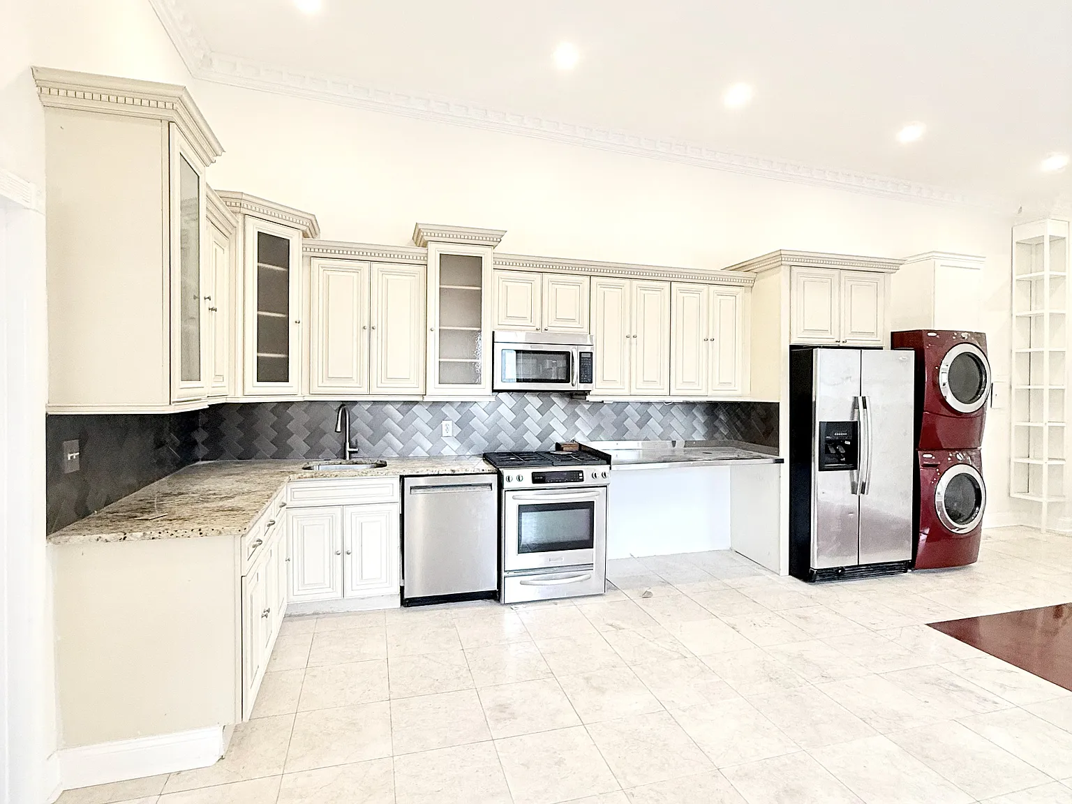 38 Washington Avenue — Photo 3