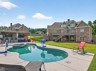 2112 Meadowood Cv, Monroe, GA 30655