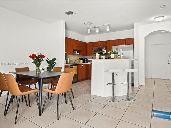 4th image of 2889 SW 129th Way #2889