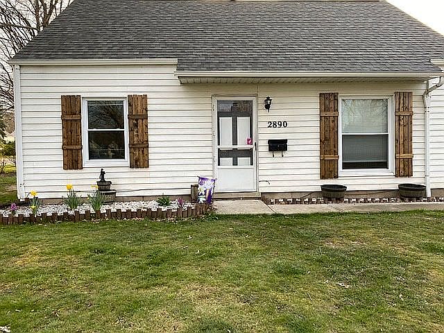 1st image of 2890 Elmwood St