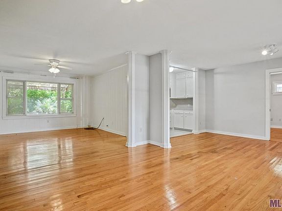 2nd image of 208 W Ardenwood Dr