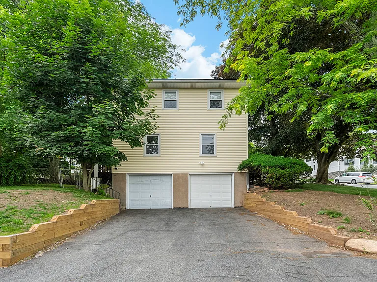 160 Magnolia Ave — Photo 21