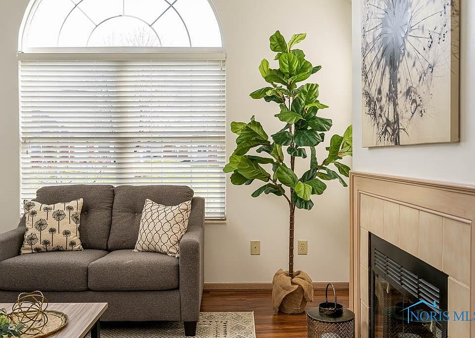 1st image of 356 Stonegate Blvd