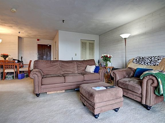 4th image of 115 W Squantum St APT 501