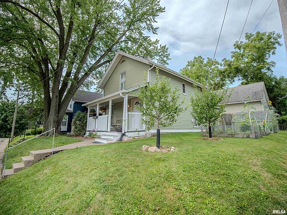 3rd image of 1314 Carey Ave