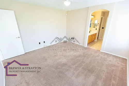 4962 E Holmes Ave Photo 1