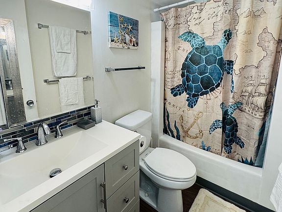 5th image of 444 Lewers St