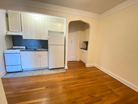 5th image of 172-90 Highland Ave #3C3