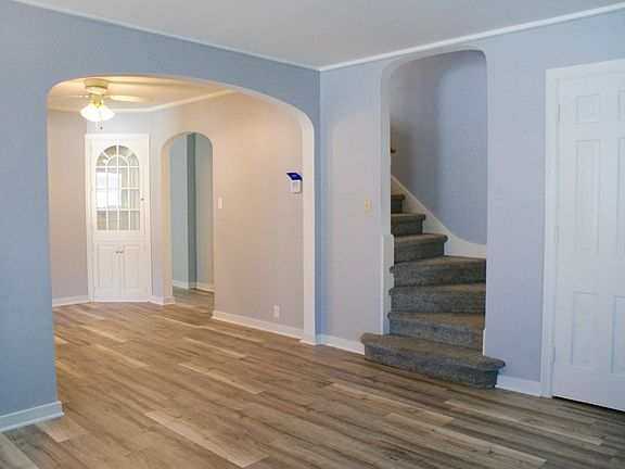 Living room (other view) access to the dining area Full bathroom.