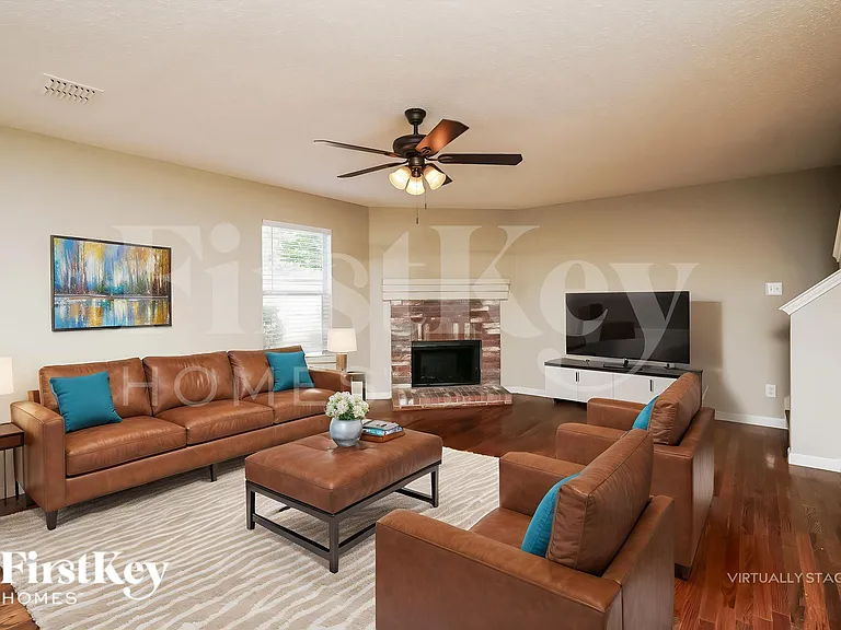 3114 Melrose Dr — Photo 3
