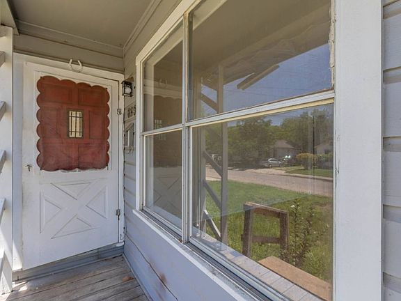 4th image of 825 W Winnipeg Ave