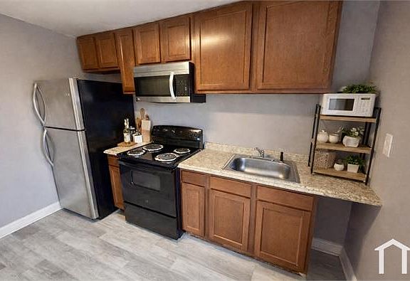 4th image of 1516 N Decker Ave Floor 1