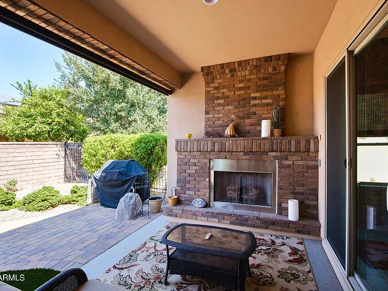 1714 E Alegria Rd — Photo 26