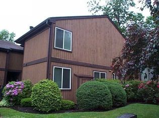 29 Hearthstone Dr, Brookfield, CT 06804