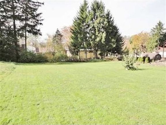 5th image of 80 N Thompson Ln
