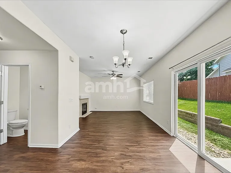 19506 E Bellisario Creek Dr — Photo 4