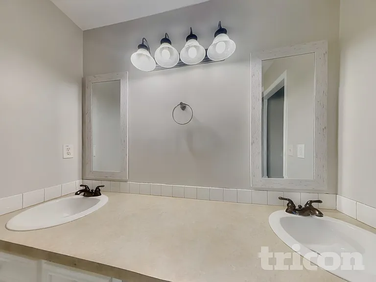409 Wind Haven Ln — Photo 18