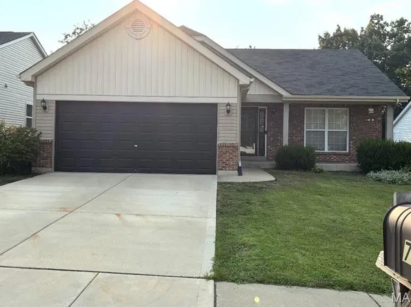 79 Huntleigh Woods Ct, Wentzville, MO 63385