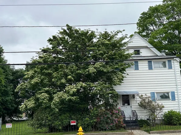 9 Coburn Ave, Worcester, MA 01604