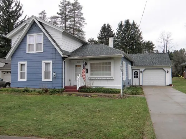 699 Wayne St, Corry, PA 16407