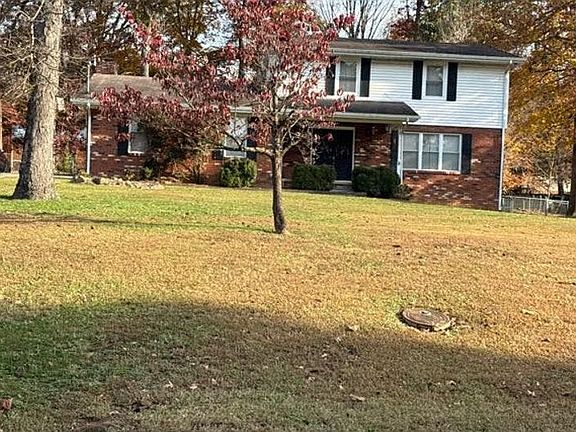 2nd image of 3923 Glen Oaks Dr