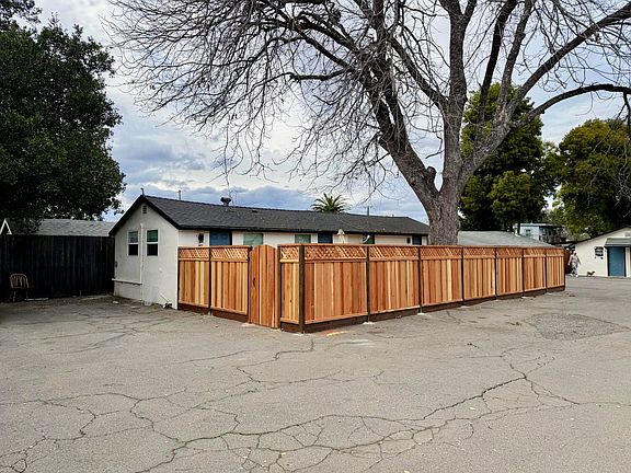 4th image of 467 S Buena Vista Ave #17