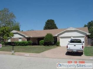 1401 Shalamar Rd, Edmond, OK 73013