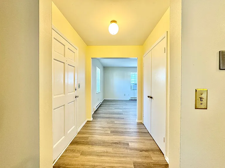 609 Tipperary Dr — Photo 4