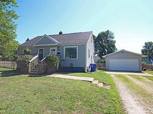 3944 N Warren St, Decatur, IL 62526