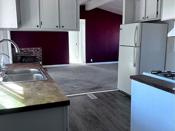 4th image of 49215 Meadowview Way