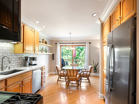 4th image of 375 Juniper Tree Ct