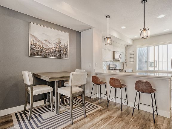 5th image of 5594 W 10th Pl