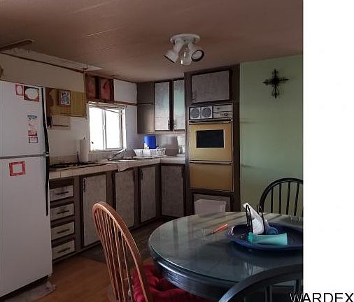 3rd image of 8040 S Smoketree Ln