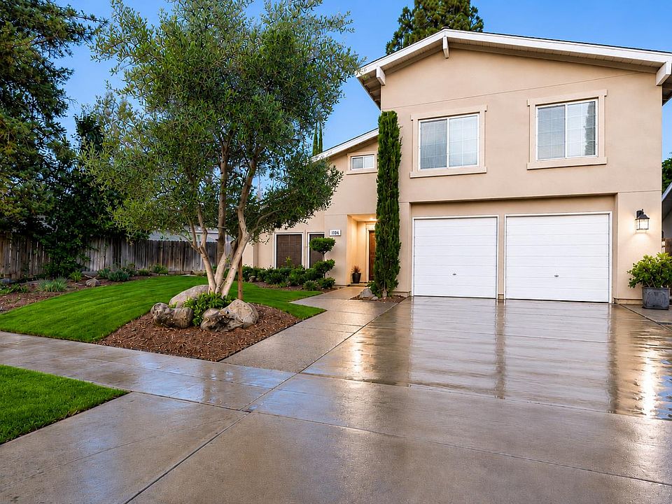 1st image of 8296 N Del Mar Ave