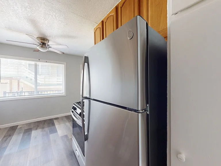 2515 10th ave — Photo 37