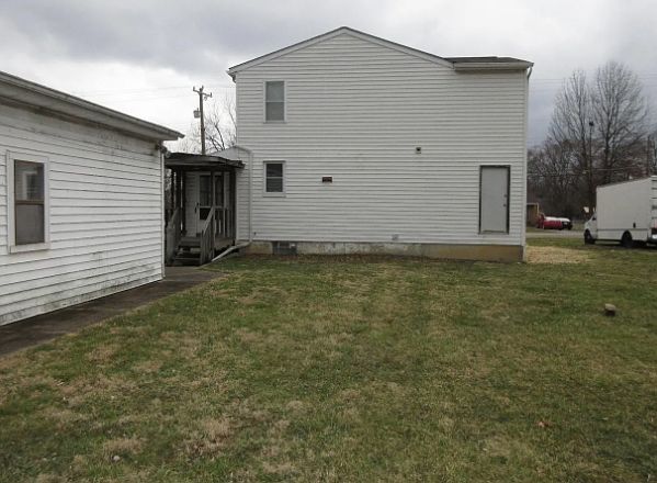 2nd image of 8240 Brownsway Ln