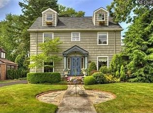 21088 Lake Rd, Rocky River, OH 44116