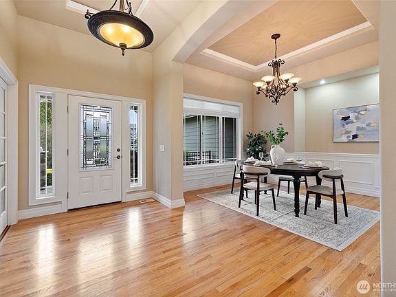 5th image of 13525 171st Street E