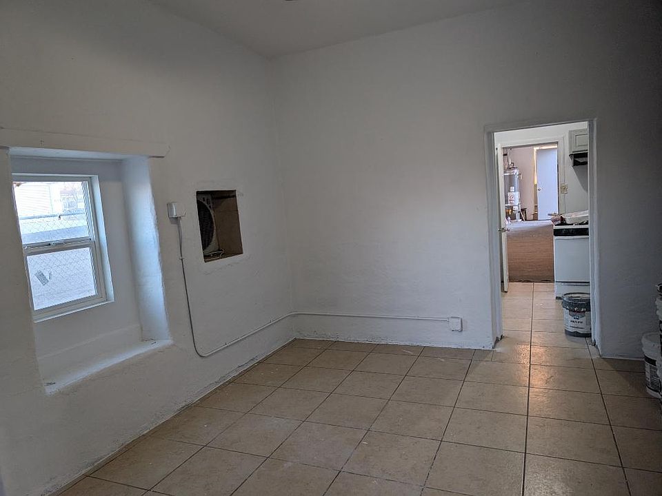 2nd image of 513 Pallesi St