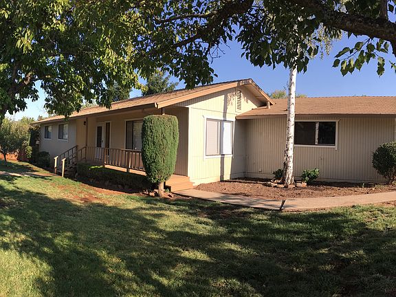 5th image of 990 Sierra View Cir